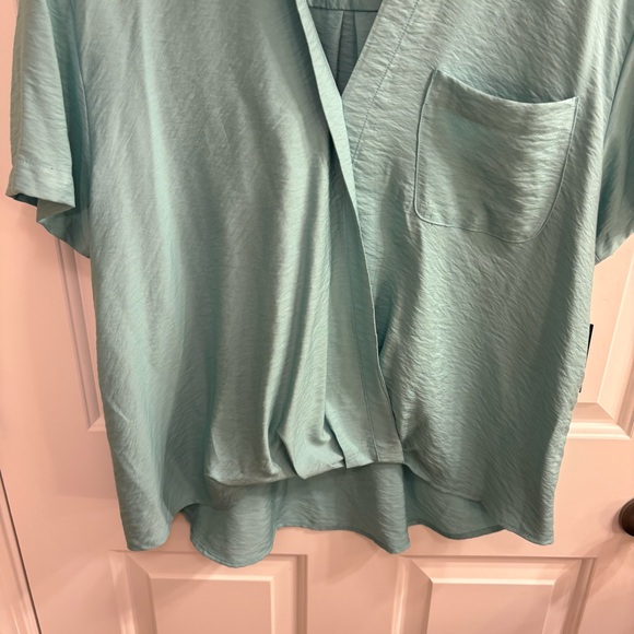 Simply Vera Vera Wang Aqua Wrap Front Blouse with Pocket L NWT - Picture 2 of 6
